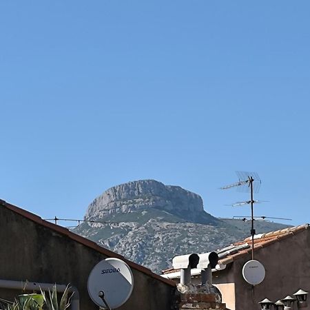 Chez Nico Et Mag Entre Mer Et Collines Aubagne Kültér fotó